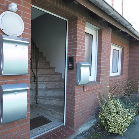 Robbe Apartment *